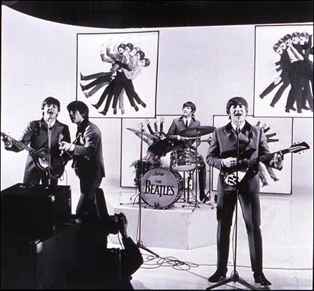 60f02-58-at-a-press-conference-in-a-hard-day-s-night-1964-a-reporter-asks-beatle-ringo-starr-if-he-s-a-mod-or-a-rocker-i-m-a-mocker-ringo-replies_imagelarge